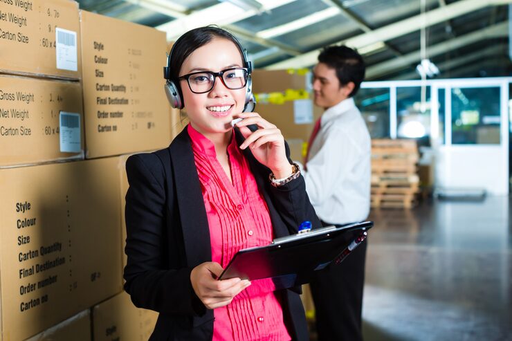 customer service warehouse