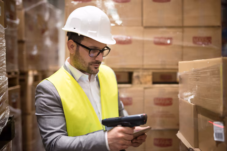 checking parcels with barcode reader